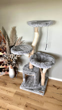 Laden Sie das Bild in den Galerie-Viewer, Naturkratzbaum Lilly