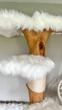 Laden Sie das Bild in den Galerie-Viewer, Naturkratzbaum Amy & Cody