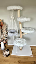 Laden Sie das Bild in den Galerie-Viewer, Naturkratzbaum Freya, Chloé, Summer, Joy und Honor
