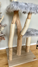 Laden Sie das Bild in den Galerie-Viewer, Naturkratzbaum Charly, Happy und Yoshi