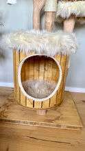 Laden Sie das Bild in den Galerie-Viewer, Naturkratzbaum Mogli und Saszu