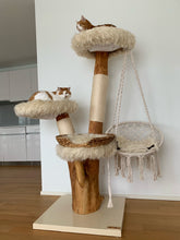Laden Sie das Bild in den Galerie-Viewer, Naturkratzbaum Lolita und Bonita