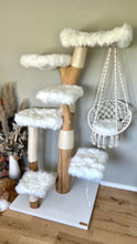 Laden Sie das Bild in den Galerie-Viewer, Naturkratzbaum Lio & Fini
