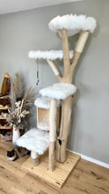 Laden Sie das Bild in den Galerie-Viewer, Naturkratzbaum Elli & Ella