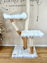 Laden Sie das Bild in den Galerie-Viewer, Naturkratzbaum Charlie & Ivy