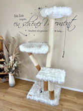 Laden Sie das Bild in den Galerie-Viewer, Naturkratzbaum Charlie & Ivy