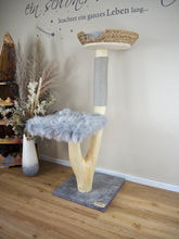 Laden Sie das Bild in den Galerie-Viewer, Naturkratzbaum Bagheera