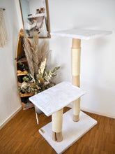Laden Sie das Bild in den Galerie-Viewer, Naturkratzbaum Lilly & Jeany