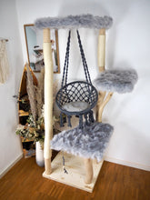 Laden Sie das Bild in den Galerie-Viewer, Naturkratzbaum Amy & Luna