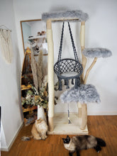 Laden Sie das Bild in den Galerie-Viewer, Naturkratzbaum Amy & Luna