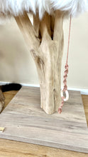 Laden Sie das Bild in den Galerie-Viewer, Naturkratzbaum Kira & Mila