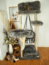 Laden Sie das Bild in den Galerie-Viewer, Naturkratzbaum Nala, Mila, Nelli, Mogli & Topcho