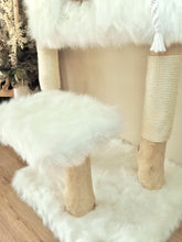 Laden Sie das Bild in den Galerie-Viewer, Naturkratzbaum Coco, Nala, Simba & Bailey