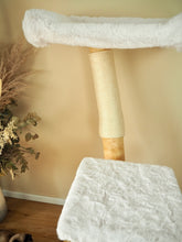 Laden Sie das Bild in den Galerie-Viewer, Naturkratzbaum