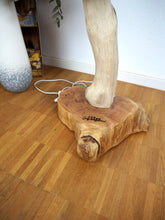 Laden Sie das Bild in den Galerie-Viewer, Tischlampe