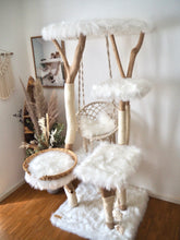 Laden Sie das Bild in den Galerie-Viewer, Naturkratzbaum Zola, Elmo, Tilda, Baily, Simba & Birne