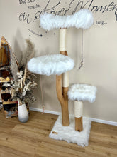 Laden Sie das Bild in den Galerie-Viewer, Naturkratzbaum Minosch & Travis