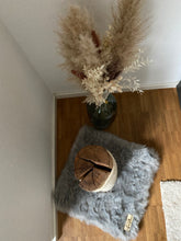 Laden Sie das Bild in den Galerie-Viewer, Naturkratzsäule Coopi, Yola, Mia, Lilly & Yoshi