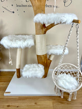 Laden Sie das Bild in den Galerie-Viewer, Naturkratzbaum Lux & Lucifer