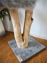 Laden Sie das Bild in den Galerie-Viewer, Naturkratzbaum Zuko & Sanji