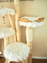 Laden Sie das Bild in den Galerie-Viewer, Naturkratzbaum Luna & Mailo