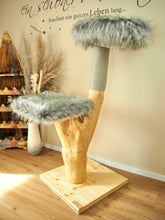 Laden Sie das Bild in den Galerie-Viewer, Naturkratzbaum Sonny & Bienchen