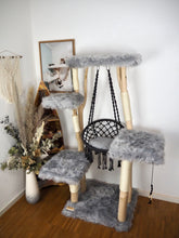 Laden Sie das Bild in den Galerie-Viewer, Naturkratzbaum Anubis