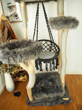 Laden Sie das Bild in den Galerie-Viewer, Naturkratzbaum Nala, Mila, Nelli, Mogli & Topcho