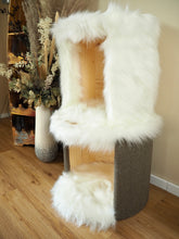 Laden Sie das Bild in den Galerie-Viewer, Doppelkatzenhocker Titano & Xaver