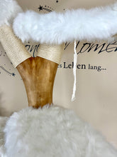 Laden Sie das Bild in den Galerie-Viewer, Naturkratzbaum Lux & Lucifer